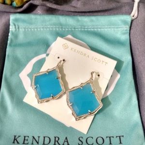 PRICE ⬇️ Kendra Scott Kirsten Drop earrings